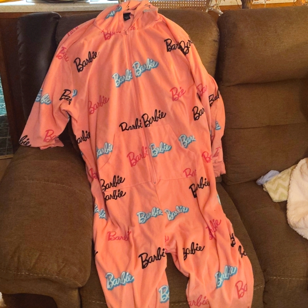 Torrid Barbie size 3/4 snuggie